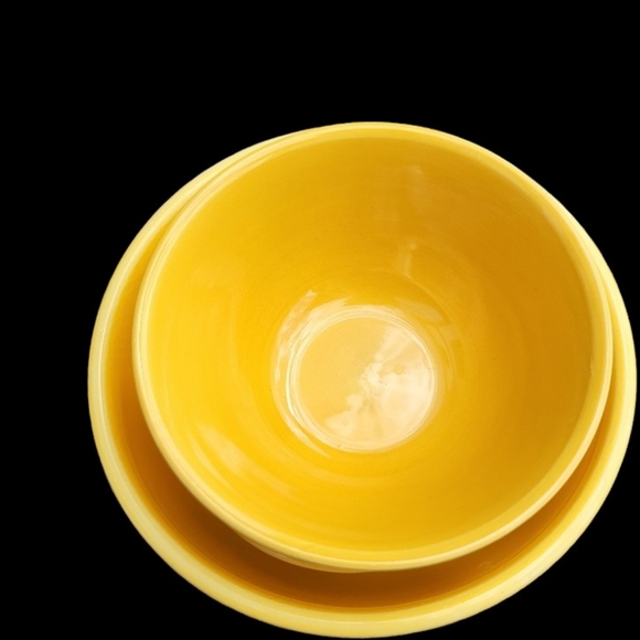 Tabletops Galleries Yellow Fruit Bowl And 4 Serving Bowls Handpainted Set Of 5 - Picture 3 of 5